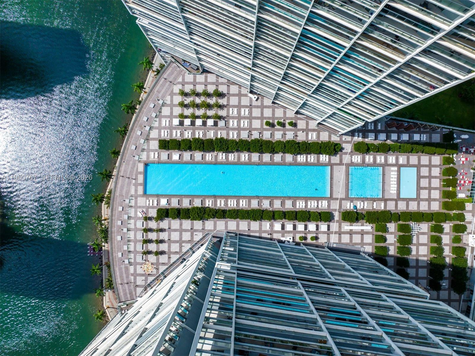 image Icon Brickell I16