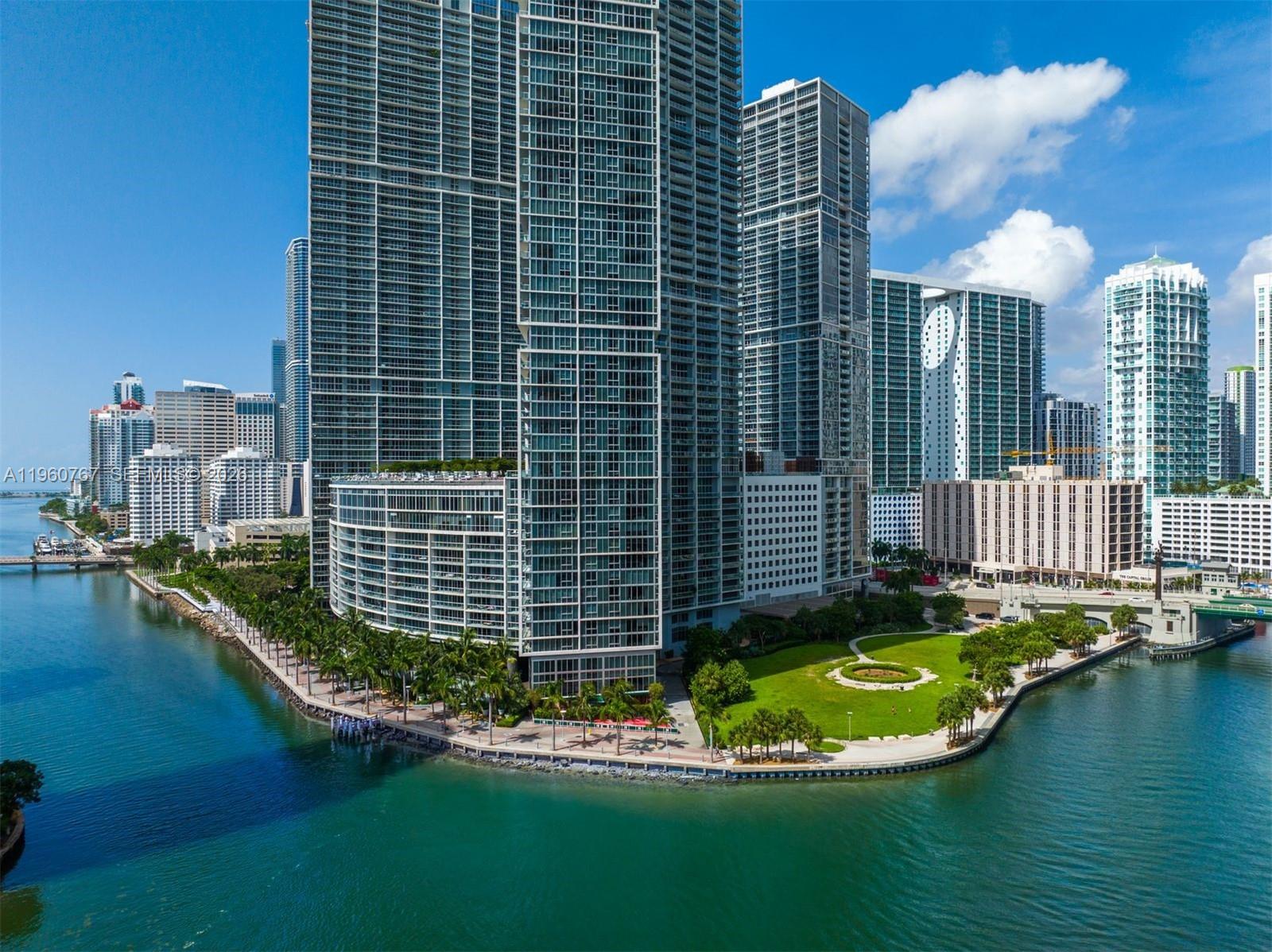 image Icon Brickell I19