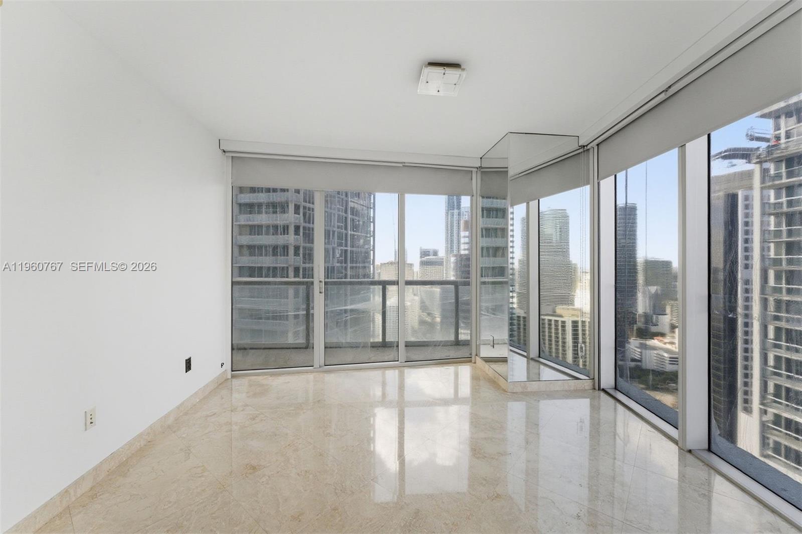 image Icon Brickell I8