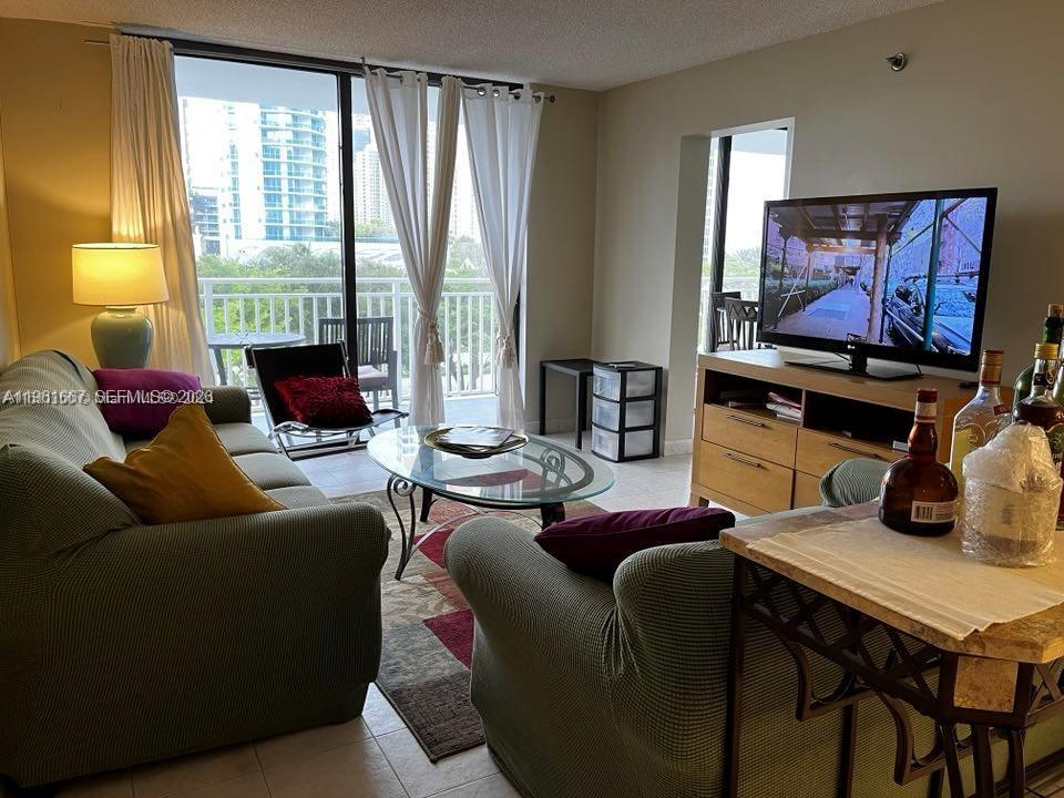 image Winston Towers 6001