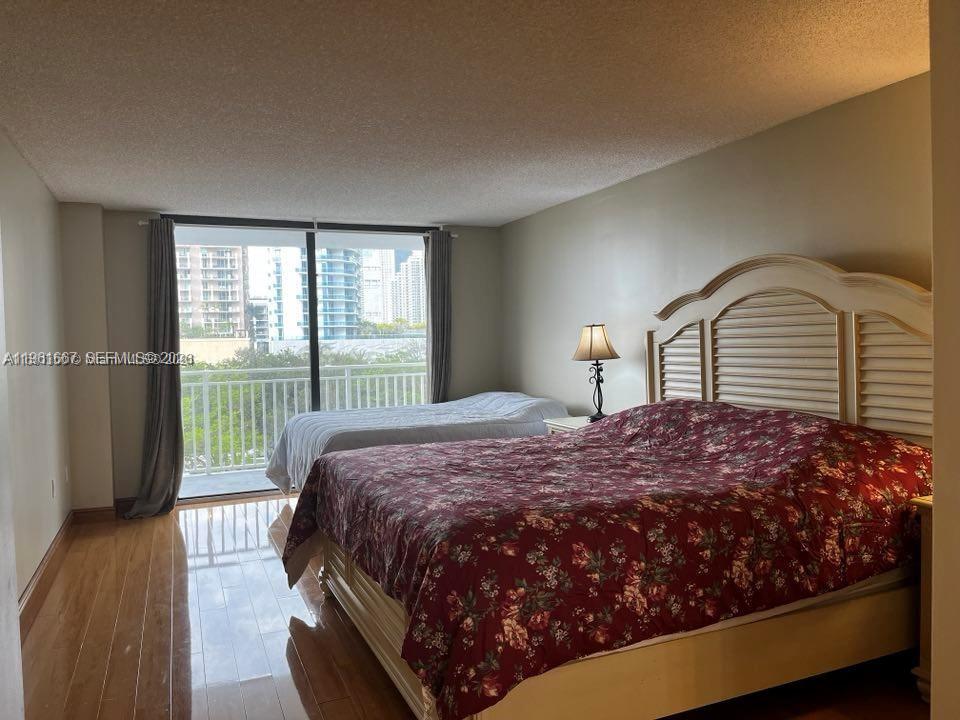 image Winston Towers 6005