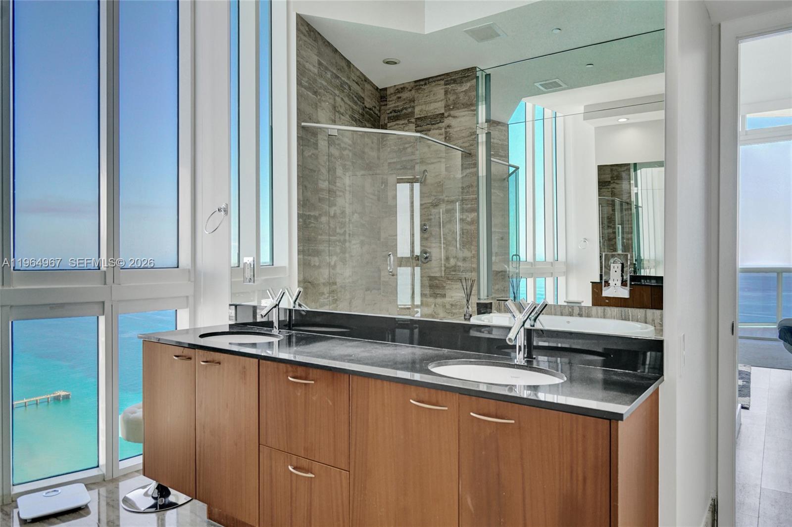 15901 Collins Ave #4301 Sunny Isles Beach, FL 33160