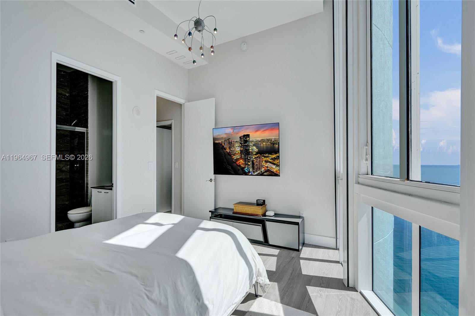 15901 Collins Ave #4301 Sunny Isles Beach, FL 33160