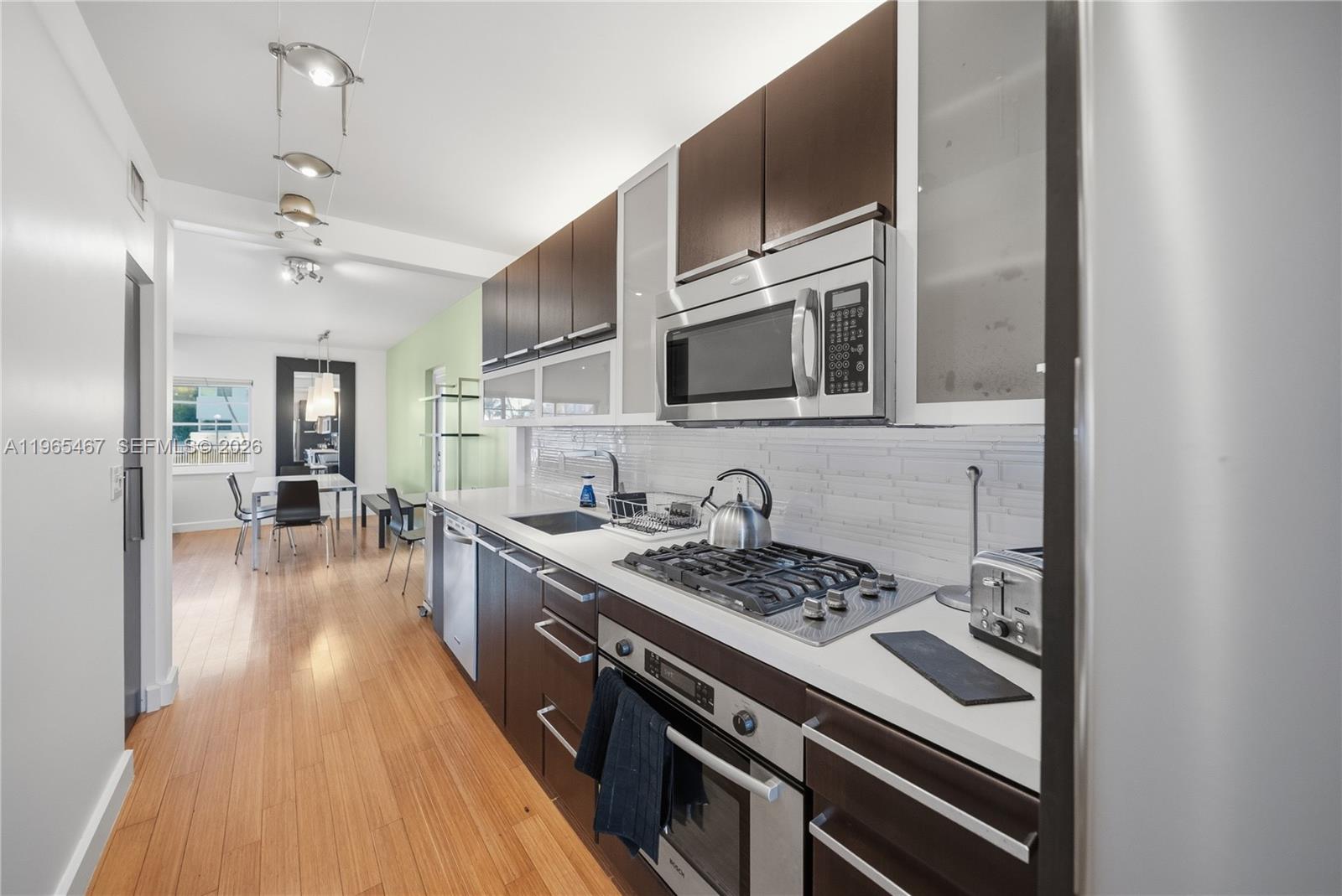 7207 Bay Dr #21 Miami Beach, FL 33141