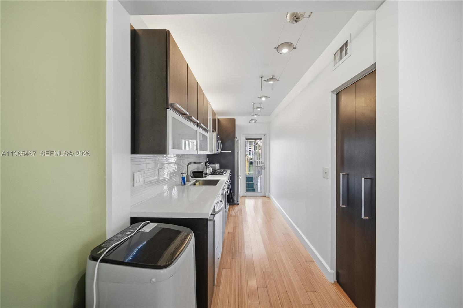 7207 Bay Dr #21 Miami Beach, FL 33141