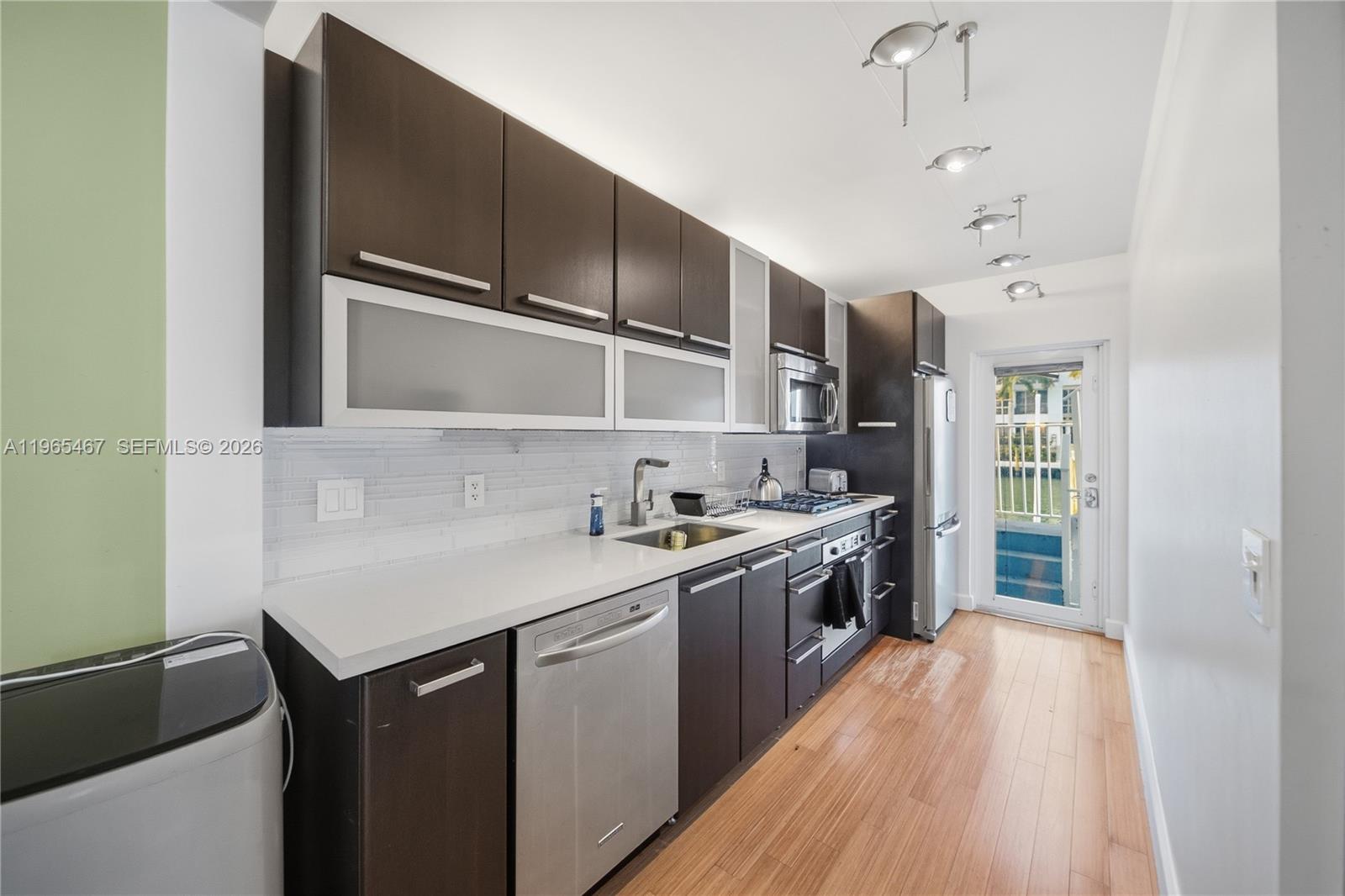 7207 Bay Dr #21 Miami Beach, FL 33141