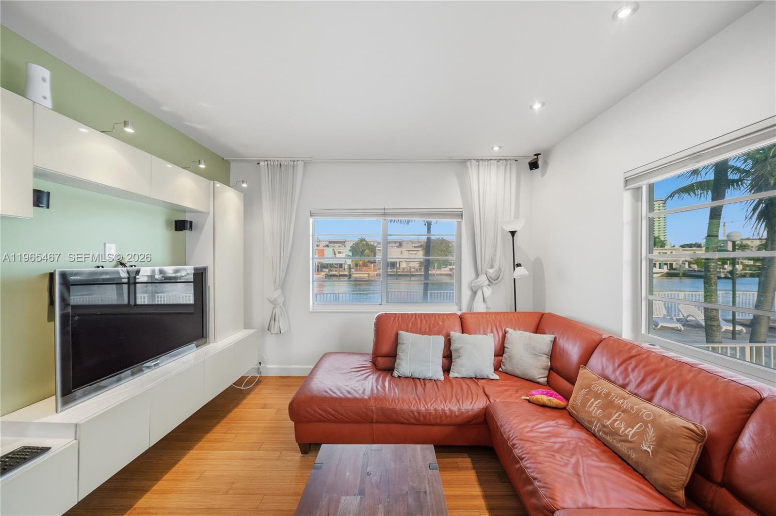 7207 Bay Dr #21 Miami Beach, FL 33141