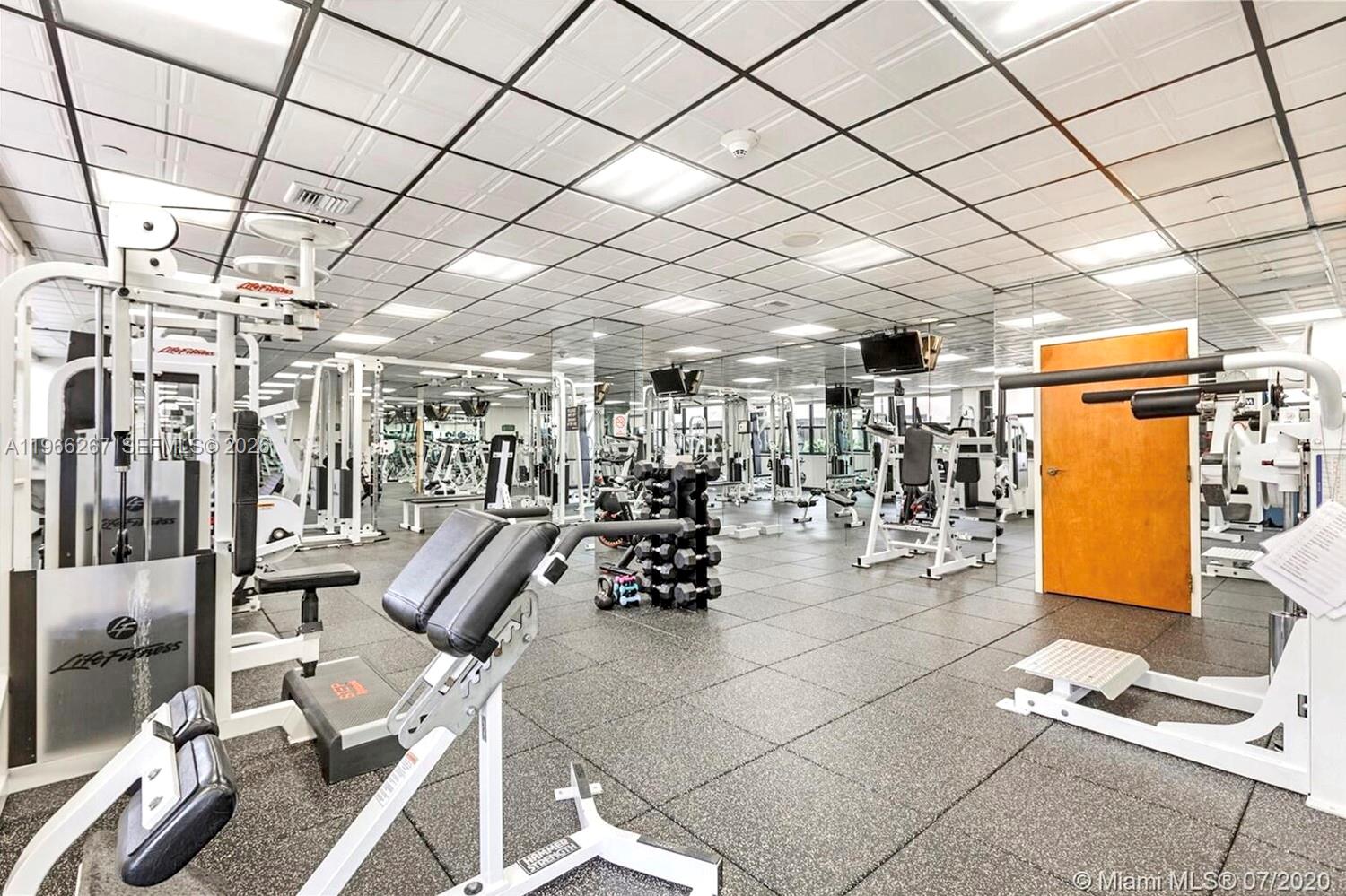 5757 Collins Ave #1003 Miami Beach, FL 33140