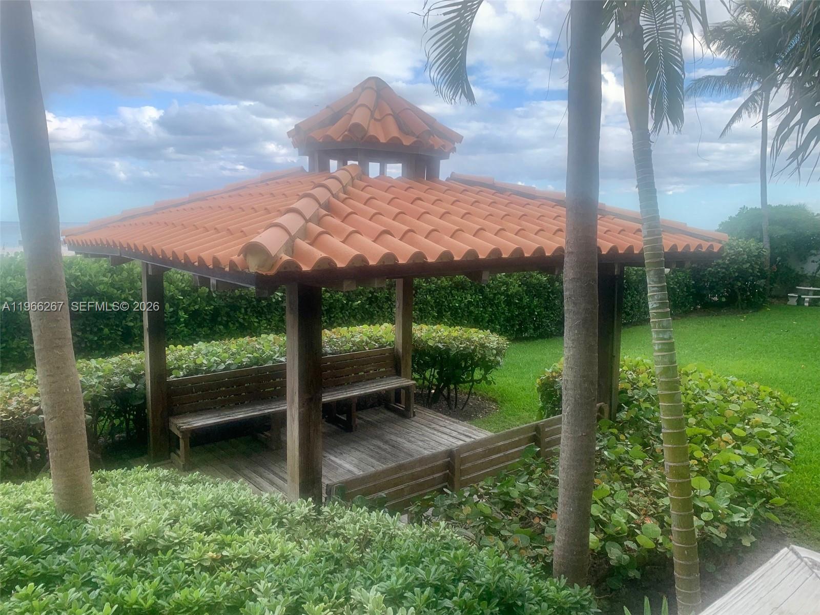 5757 Collins Ave #1003 Miami Beach, FL 33140