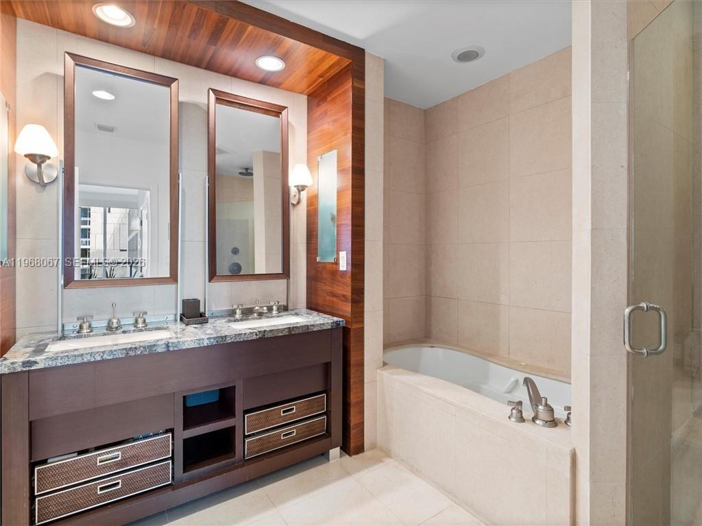 image The Carillon South Tower17