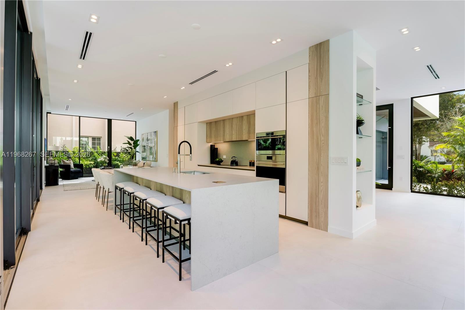 4081 Hardie Ave Miami, FL 33133