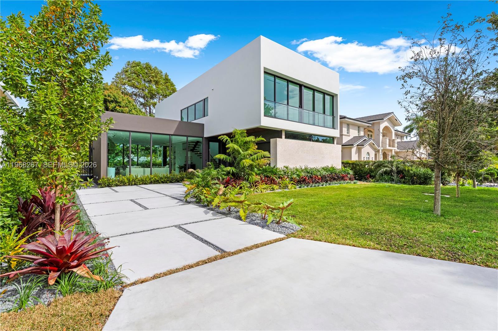 4081 Hardie Ave Miami, FL 33133