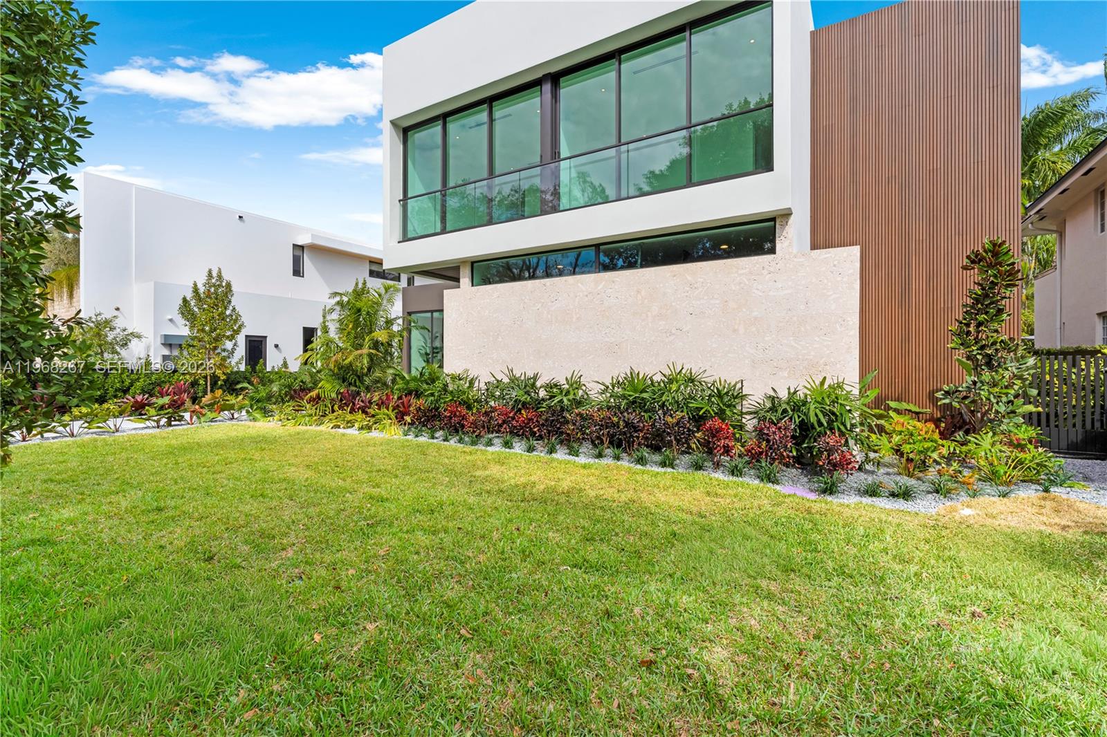 4081 Hardie Ave Miami, FL 33133