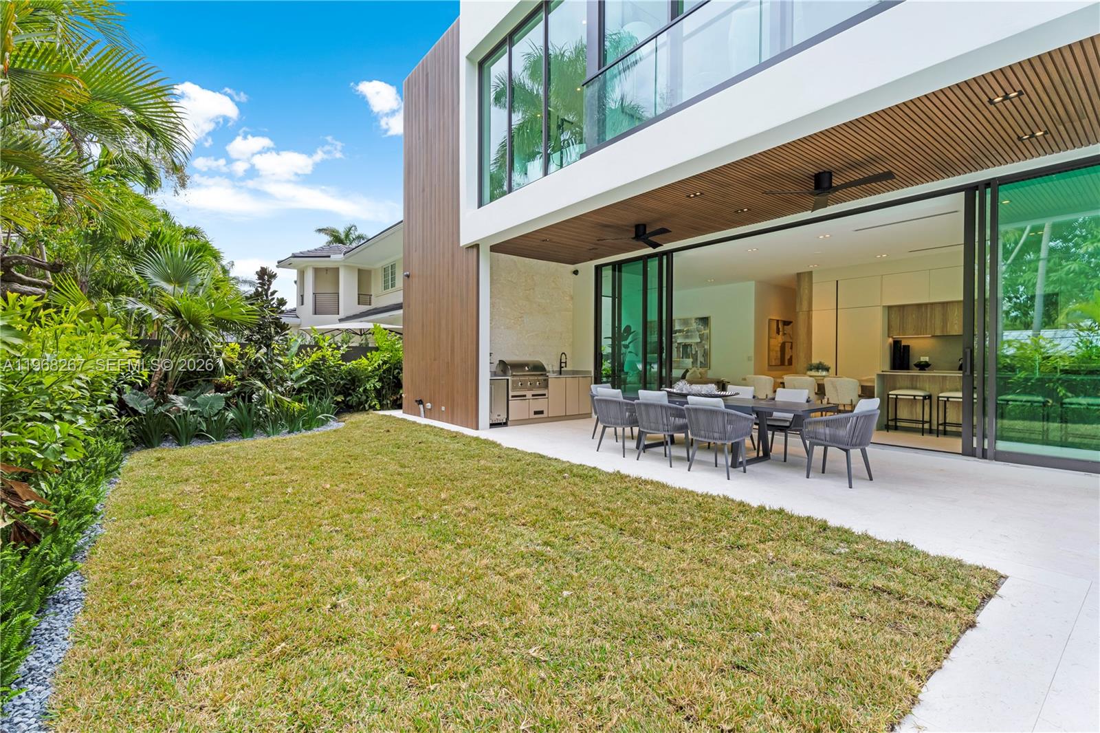 4081 Hardie Ave Miami, FL 33133