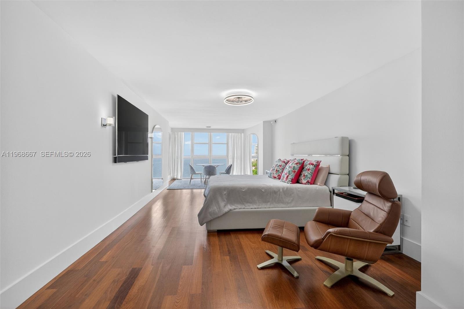 600 Grapetree Dr #11B-N Key Biscayne, FL 33149