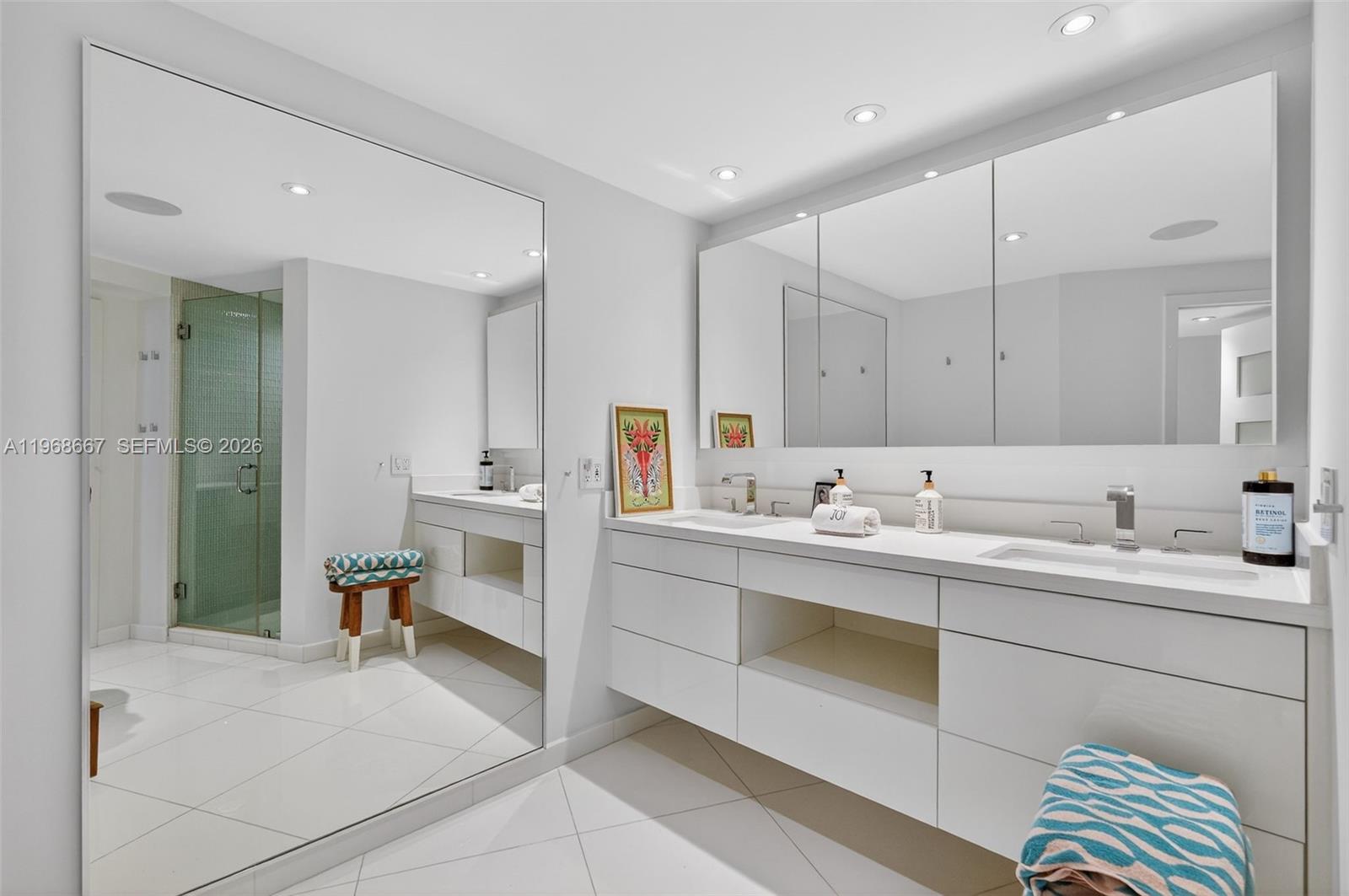 600 Grapetree Dr #11B-N Key Biscayne, FL 33149