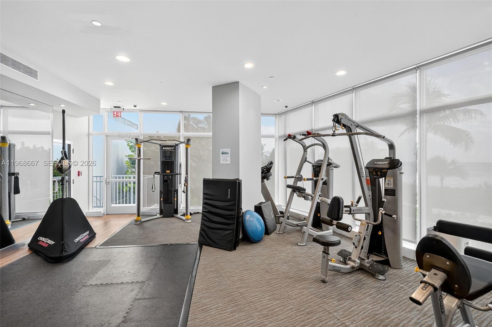 600 Grapetree Dr #11B-N Key Biscayne, FL 33149