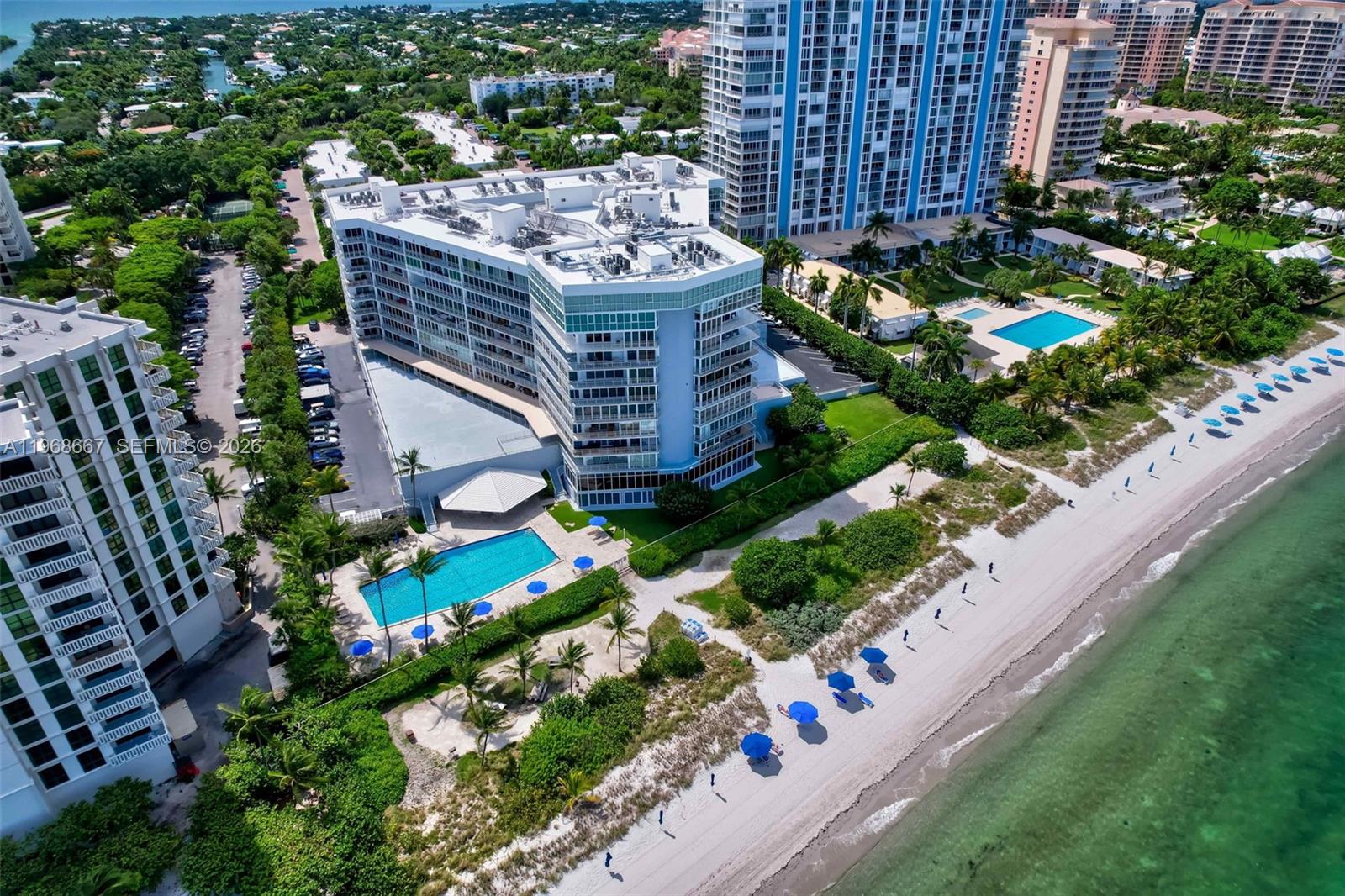 600 Grapetree Dr #11B-N Key Biscayne, FL 33149