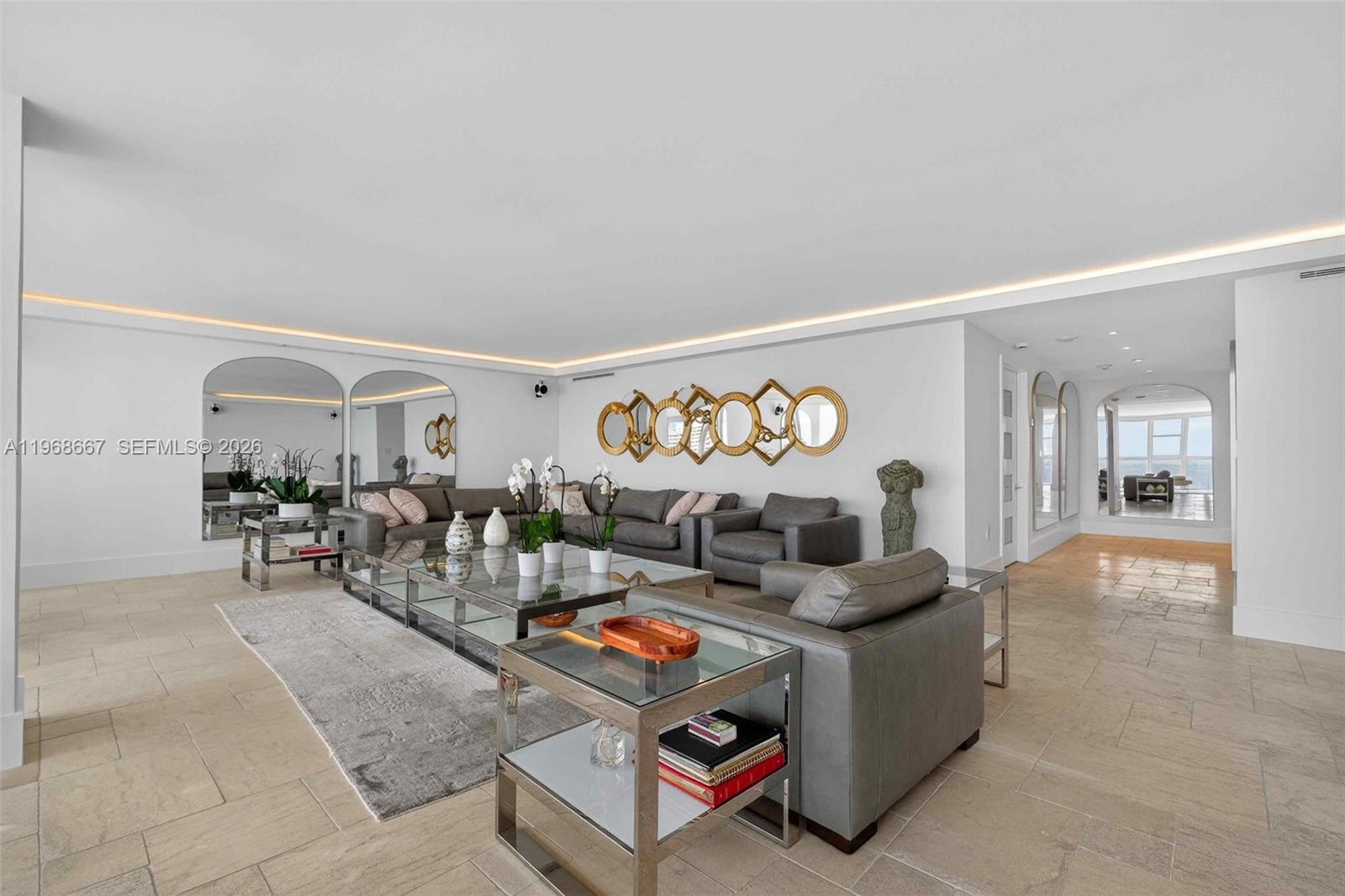 600 Grapetree Dr #11B-N Key Biscayne, FL 33149