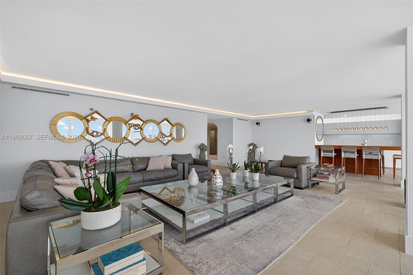 600 Grapetree Dr #11B-N Key Biscayne, FL 33149