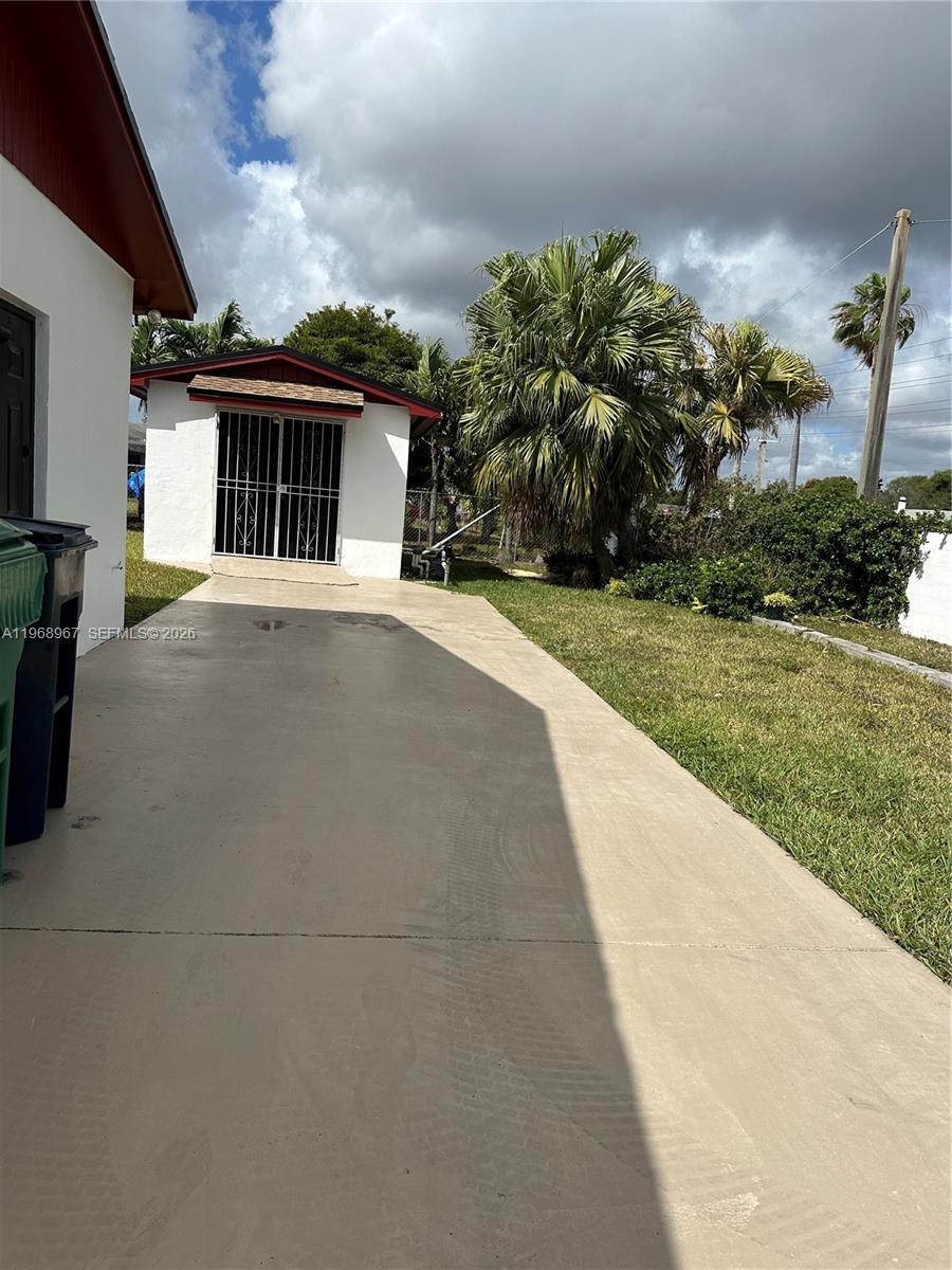 15200 SW 109th Ave Miami, FL 33157