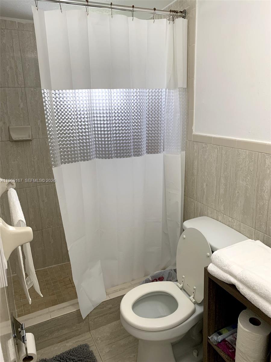 61 NW 53rd St Miami, FL 33127