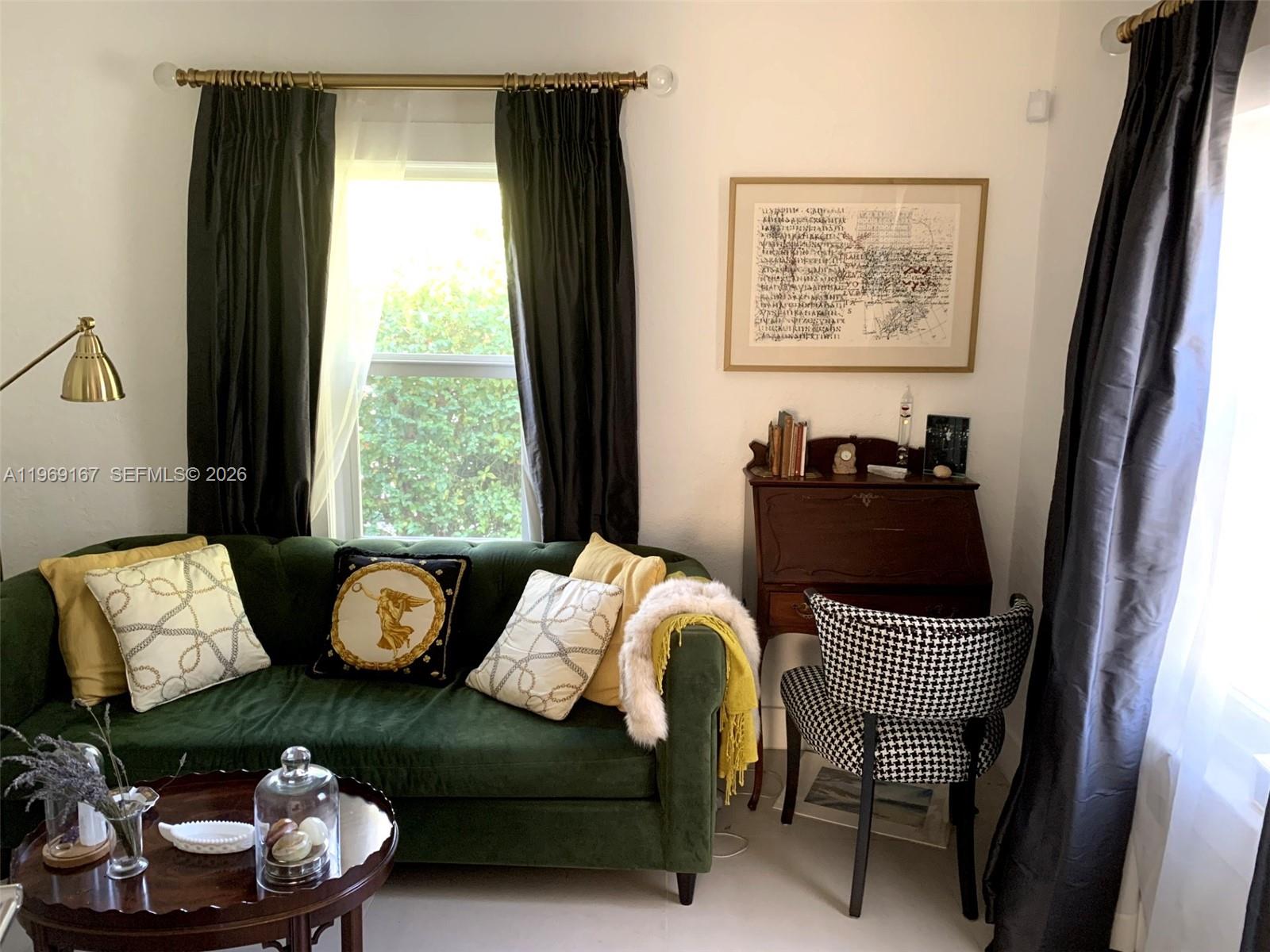 61 NW 53rd St Miami, FL 33127