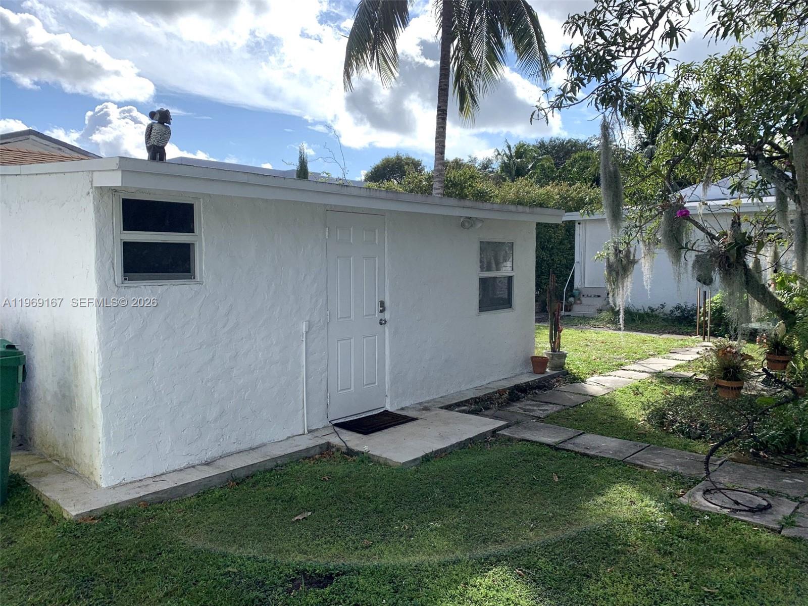 61 NW 53rd St Miami, FL 33127