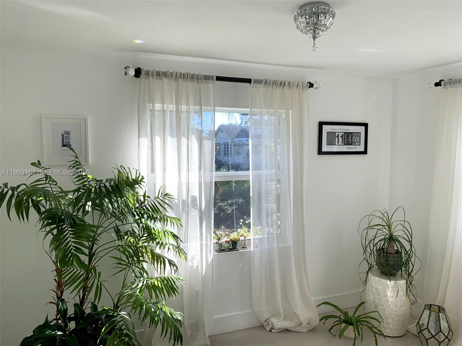 61 NW 53rd St Miami, FL 33127