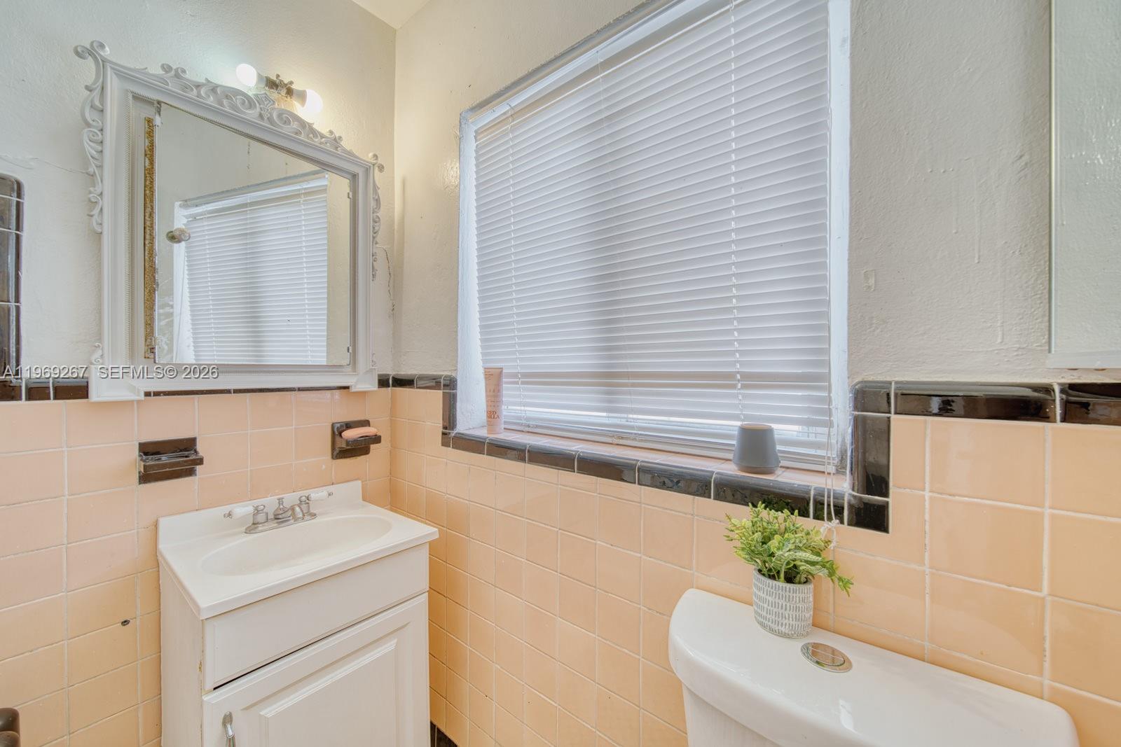 2171 SW 21st St Miami, FL 33145