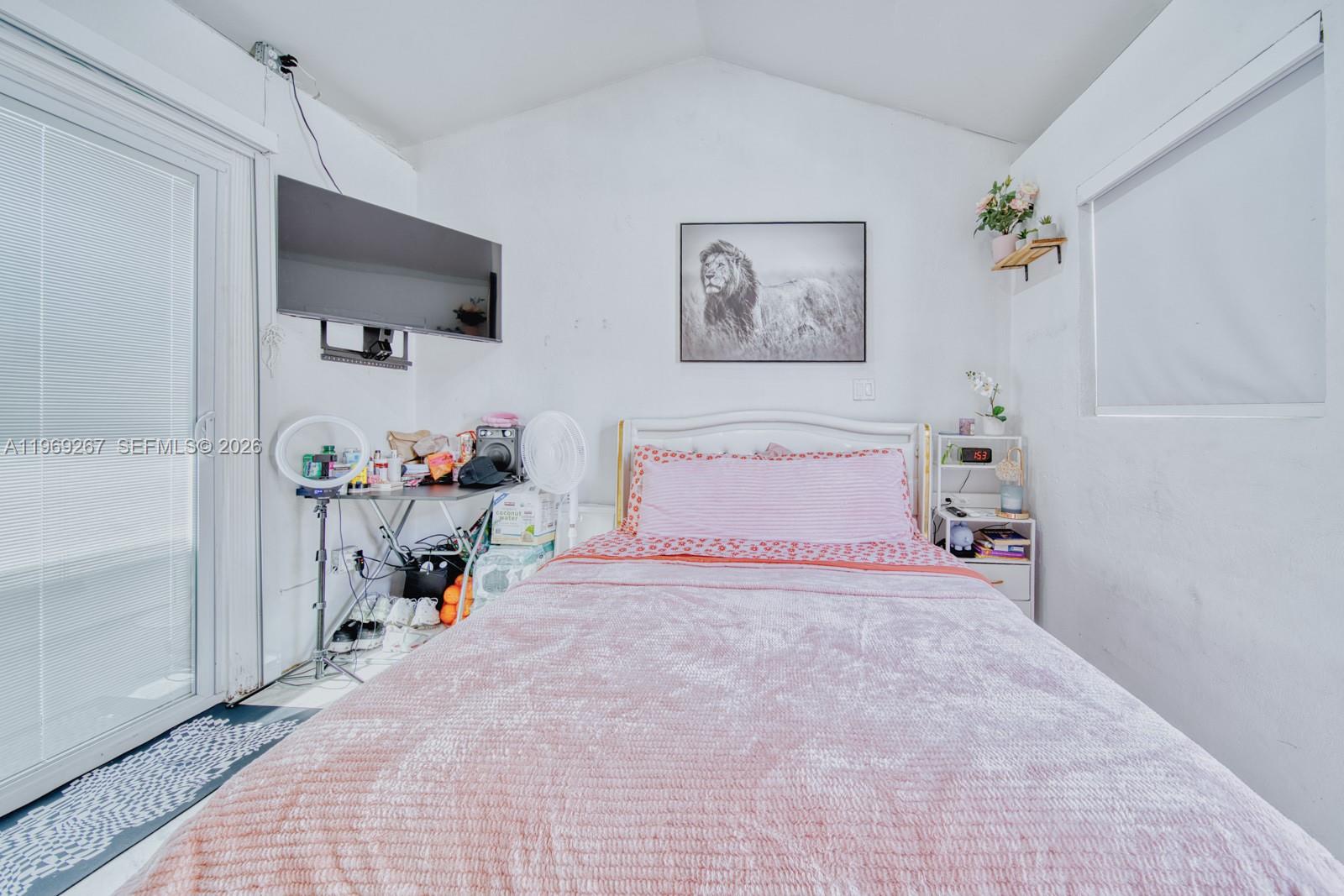 2171 SW 21st St Miami, FL 33145