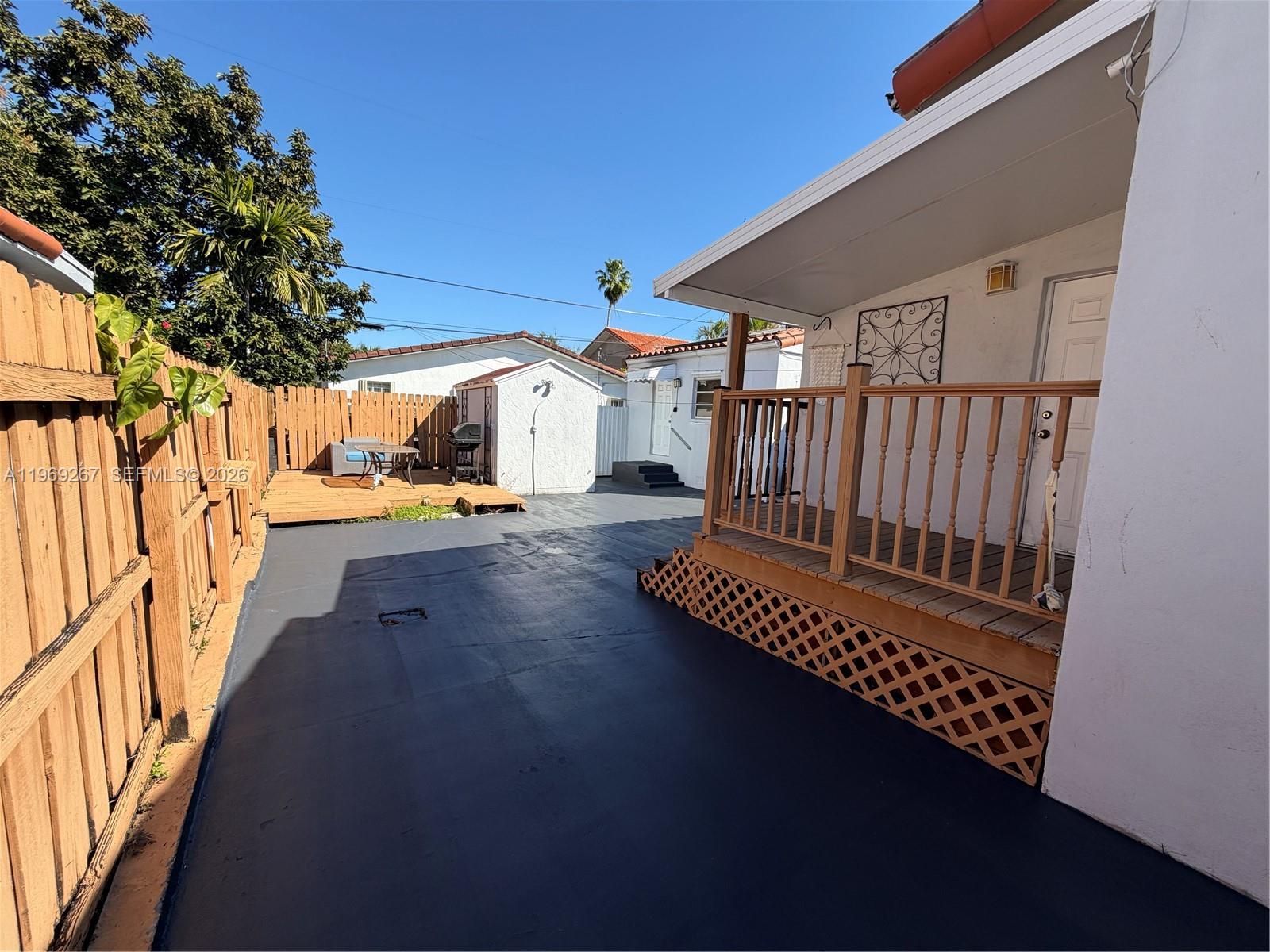 2171 SW 21st St Miami, FL 33145