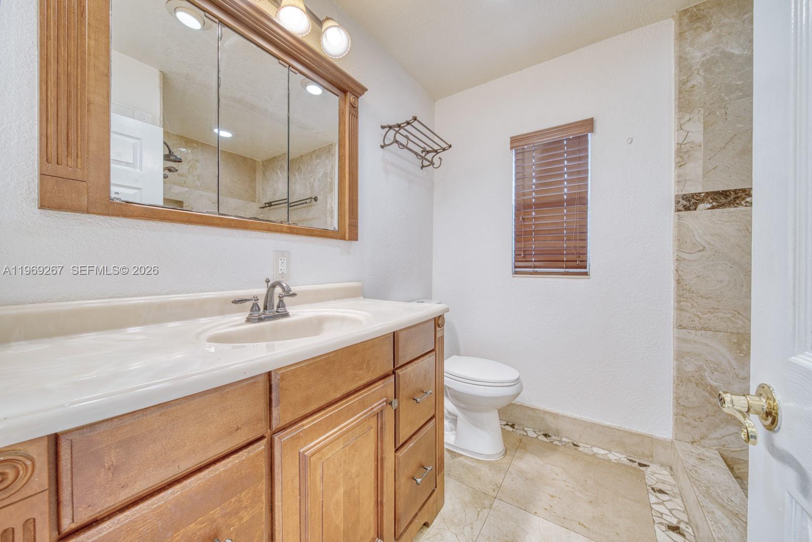 2171 SW 21st St Miami, FL 33145