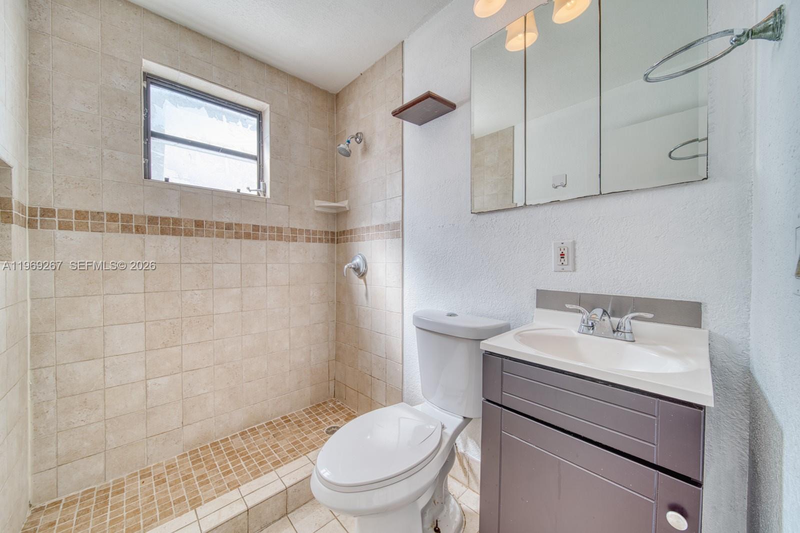 2171 SW 21st St Miami, FL 33145