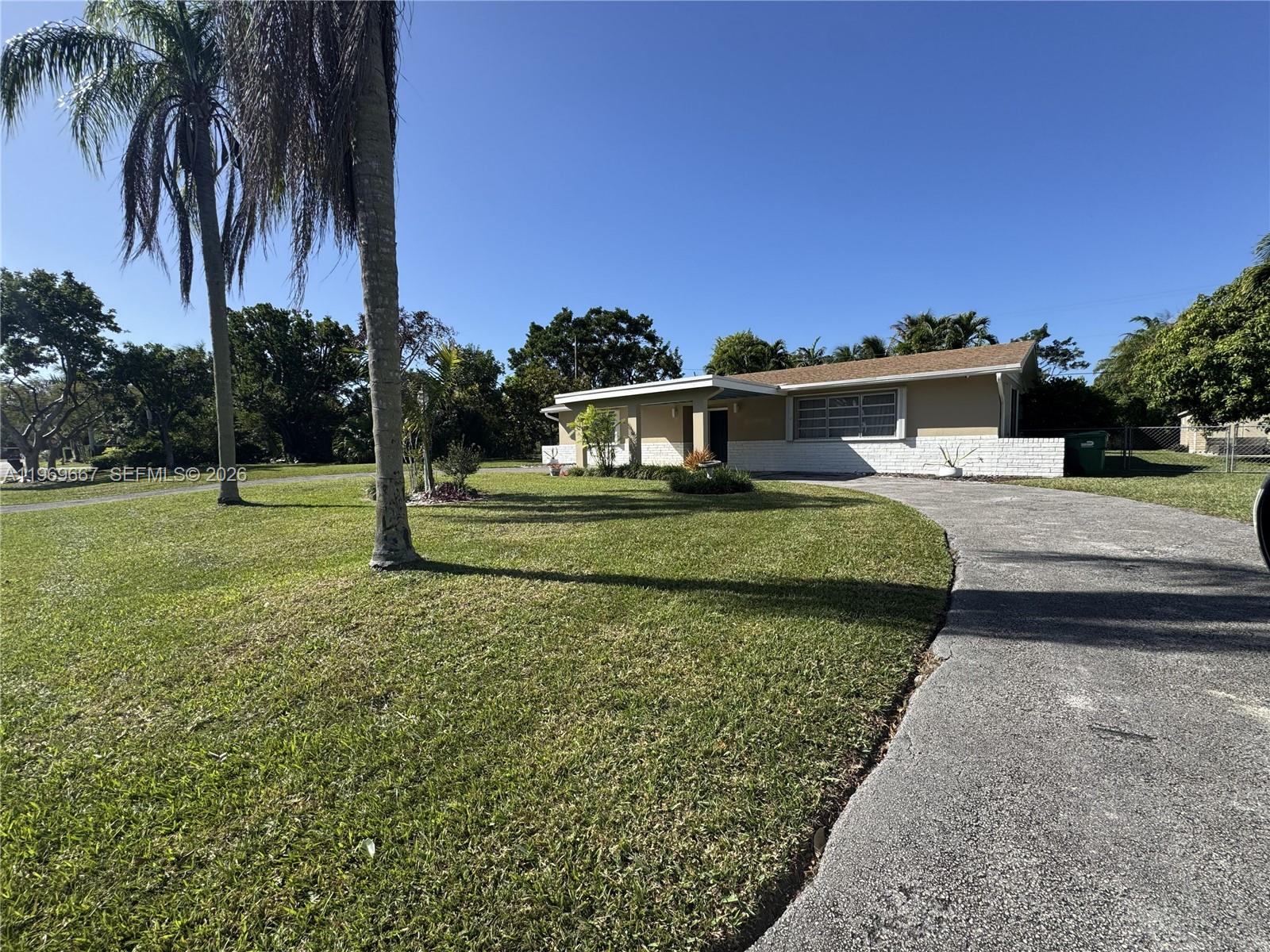 19520 SW 128th Ave Miami, FL 33177