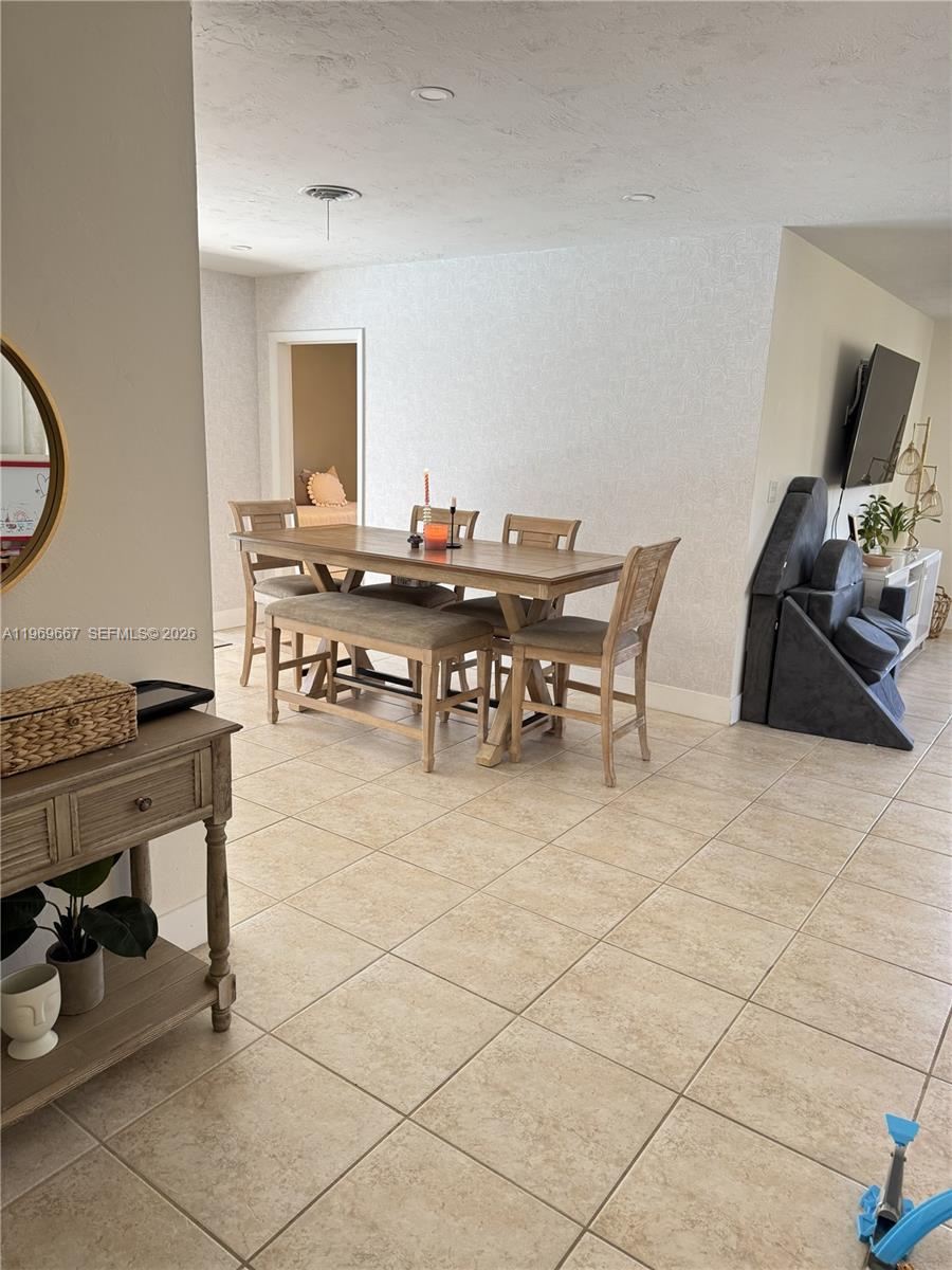 19520 SW 128th Ave Miami, FL 33177