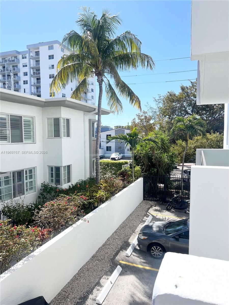 6937 Bay Dr #210 Miami Beach, FL 33141