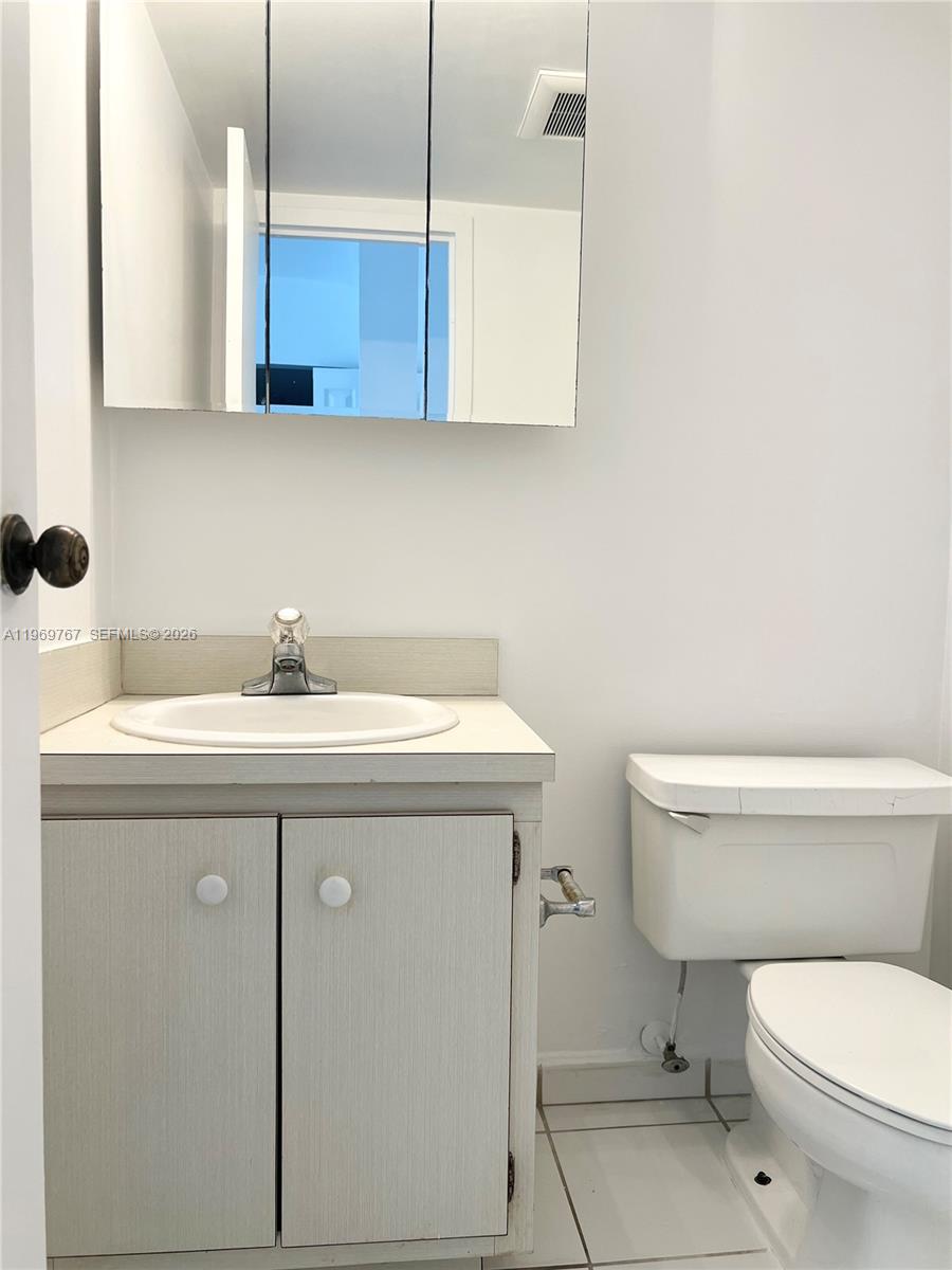 6937 Bay Dr #210 Miami Beach, FL 33141