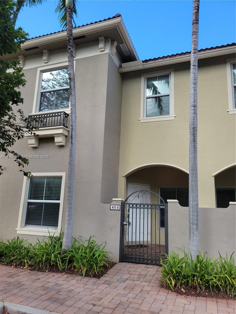 2851 W Prospect Rd #405