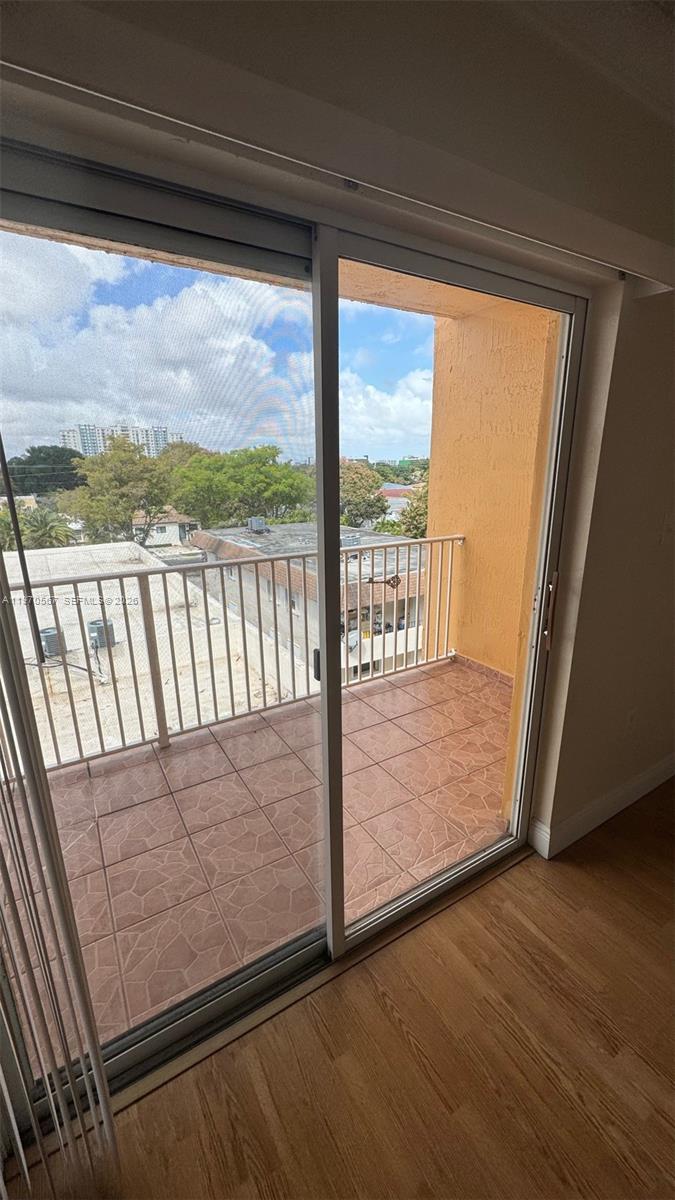 2441 SW 31st Ave #303 Miami, FL 33145