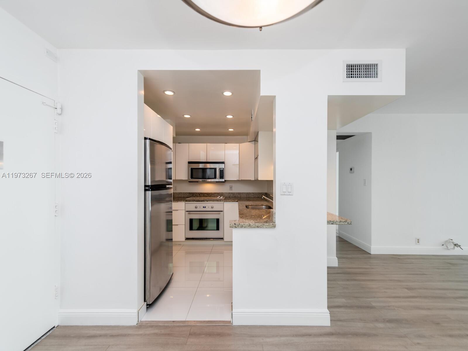 image Mirador 1200 (North Tower)10