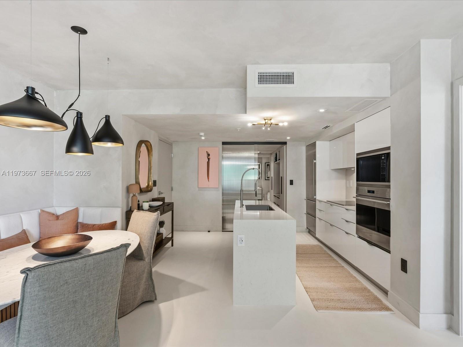 9521 E Bay Hbr Dr #705 Bay Harbor Islands, FL 33154