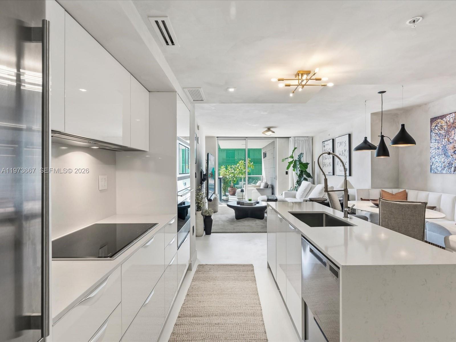 9521 E Bay Hbr Dr #705 Bay Harbor Islands, FL 33154