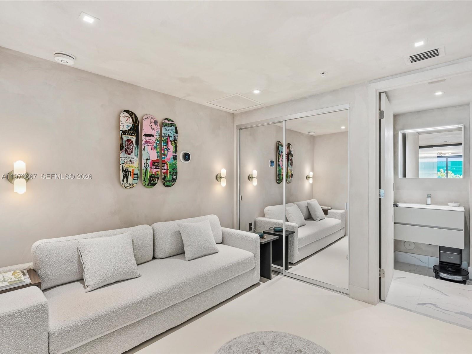 9521 E Bay Hbr Dr #705 Bay Harbor Islands, FL 33154