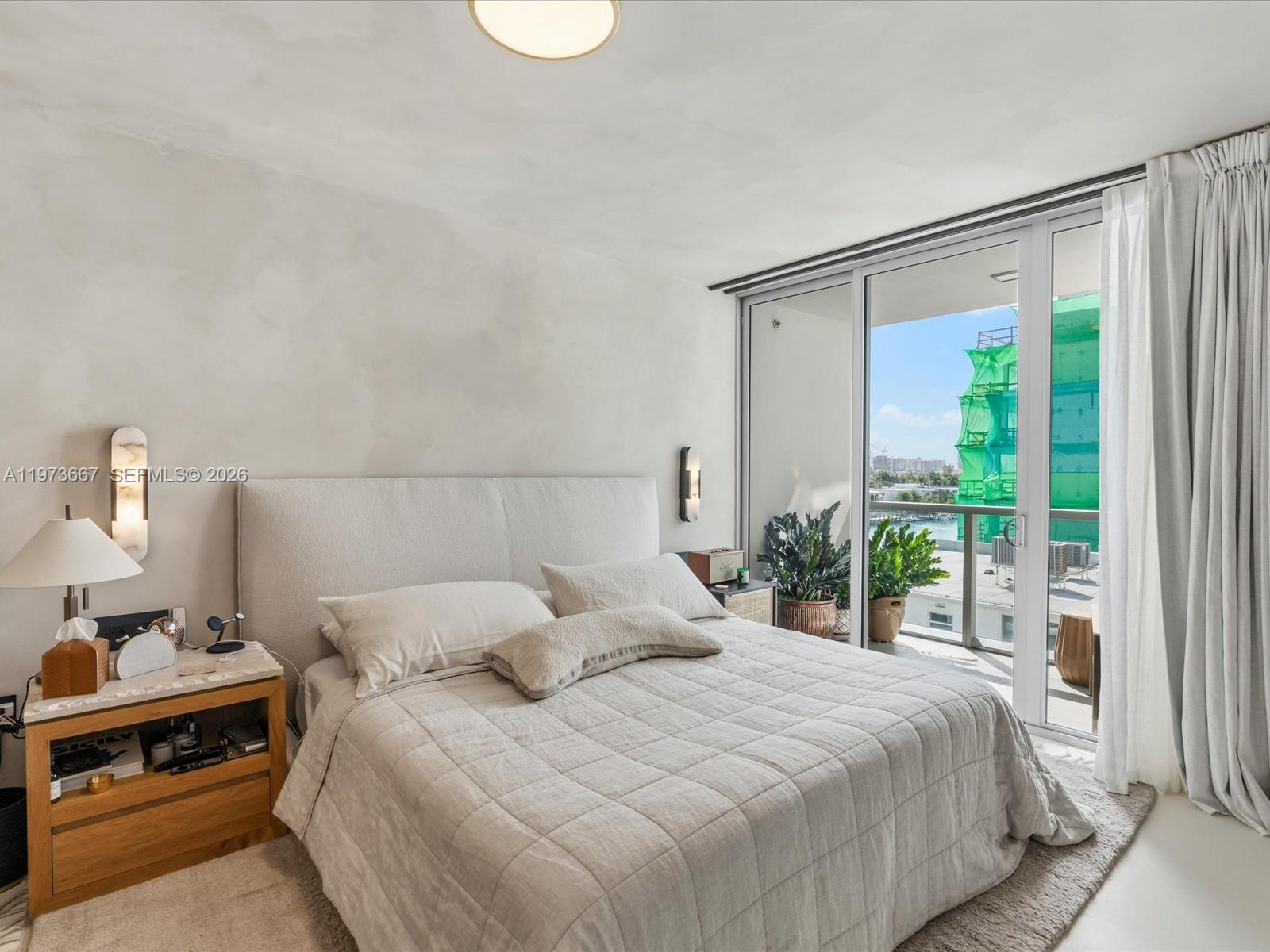 9521 E Bay Hbr Dr #705 Bay Harbor Islands, FL 33154