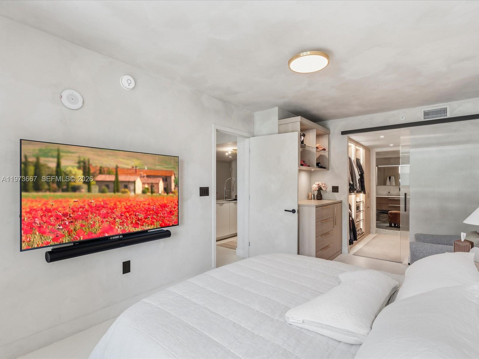 9521 E Bay Hbr Dr #705 Bay Harbor Islands, FL 33154