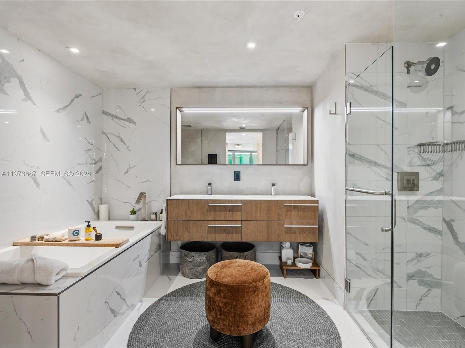 9521 E Bay Hbr Dr #705 Bay Harbor Islands, FL 33154