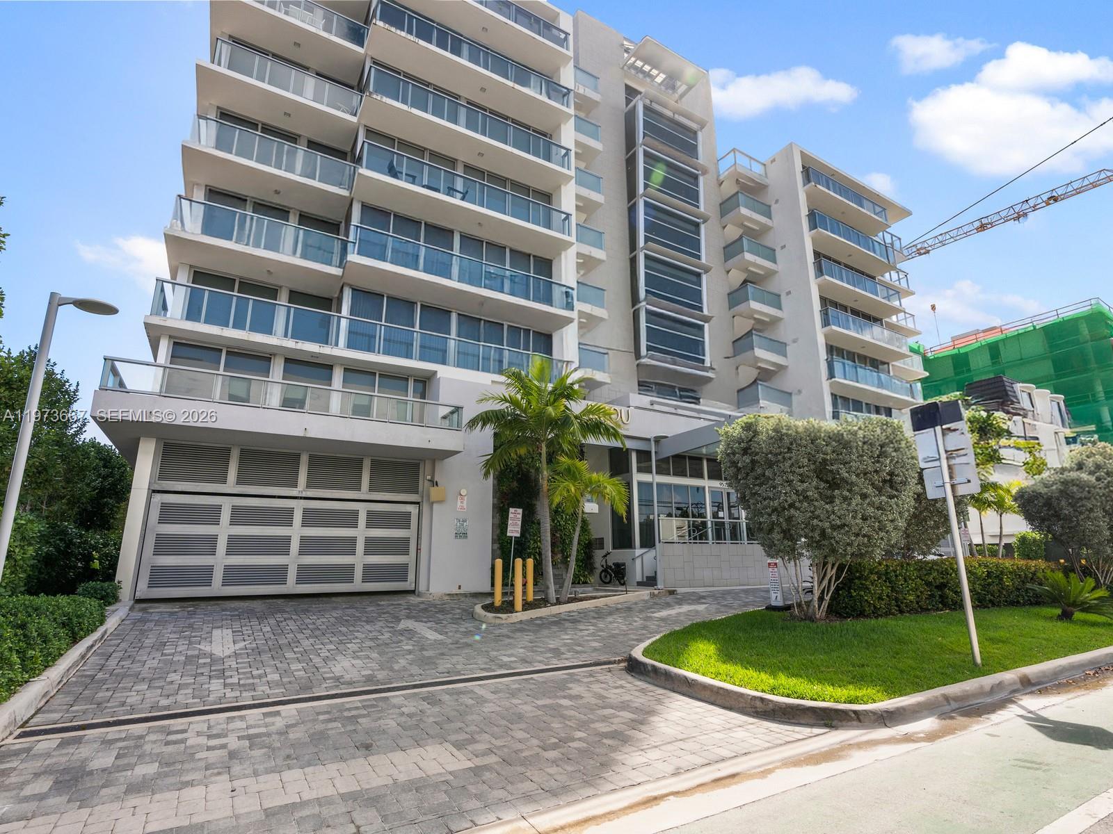 9521 E Bay Hbr Dr #705 Bay Harbor Islands, FL 33154