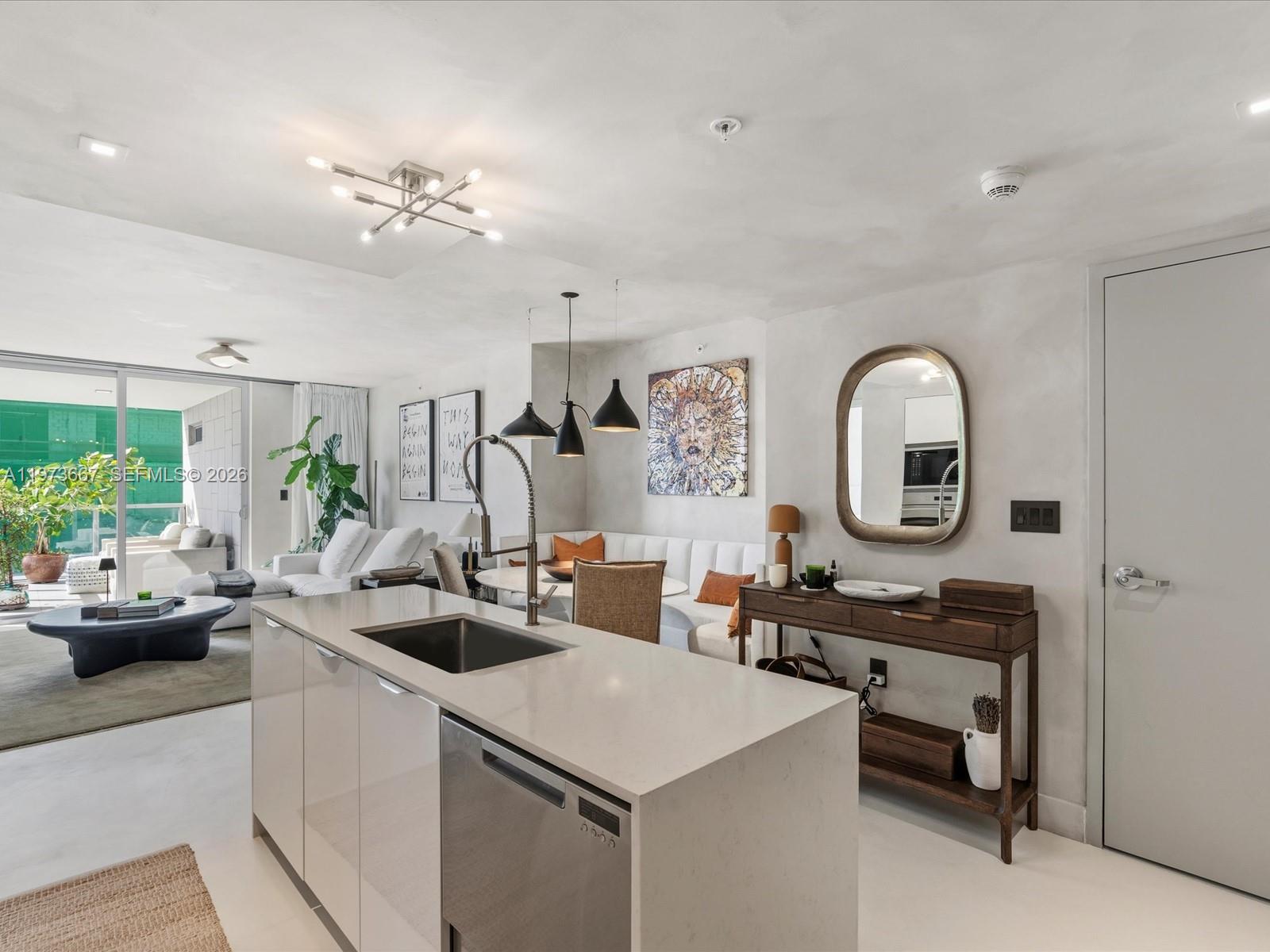 9521 E Bay Hbr Dr #705 Bay Harbor Islands, FL 33154