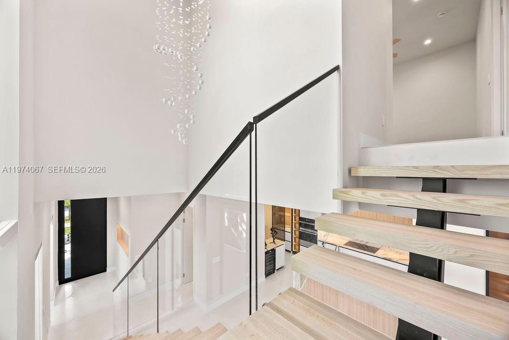 1135 NE 11th Ave Fort Lauderdale, FL 33304